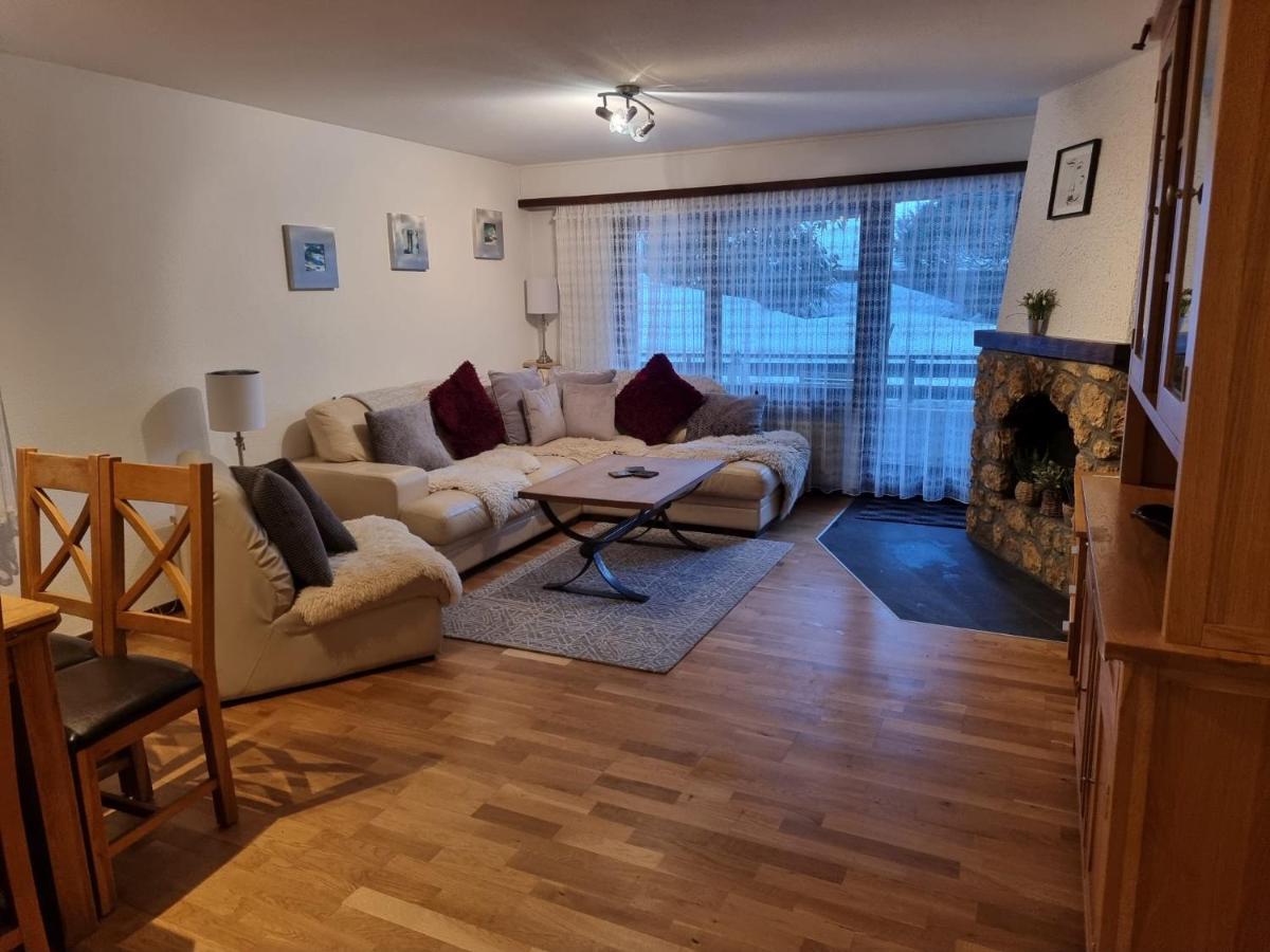 Modern Taesch Apartment With Free Parking Exterior foto