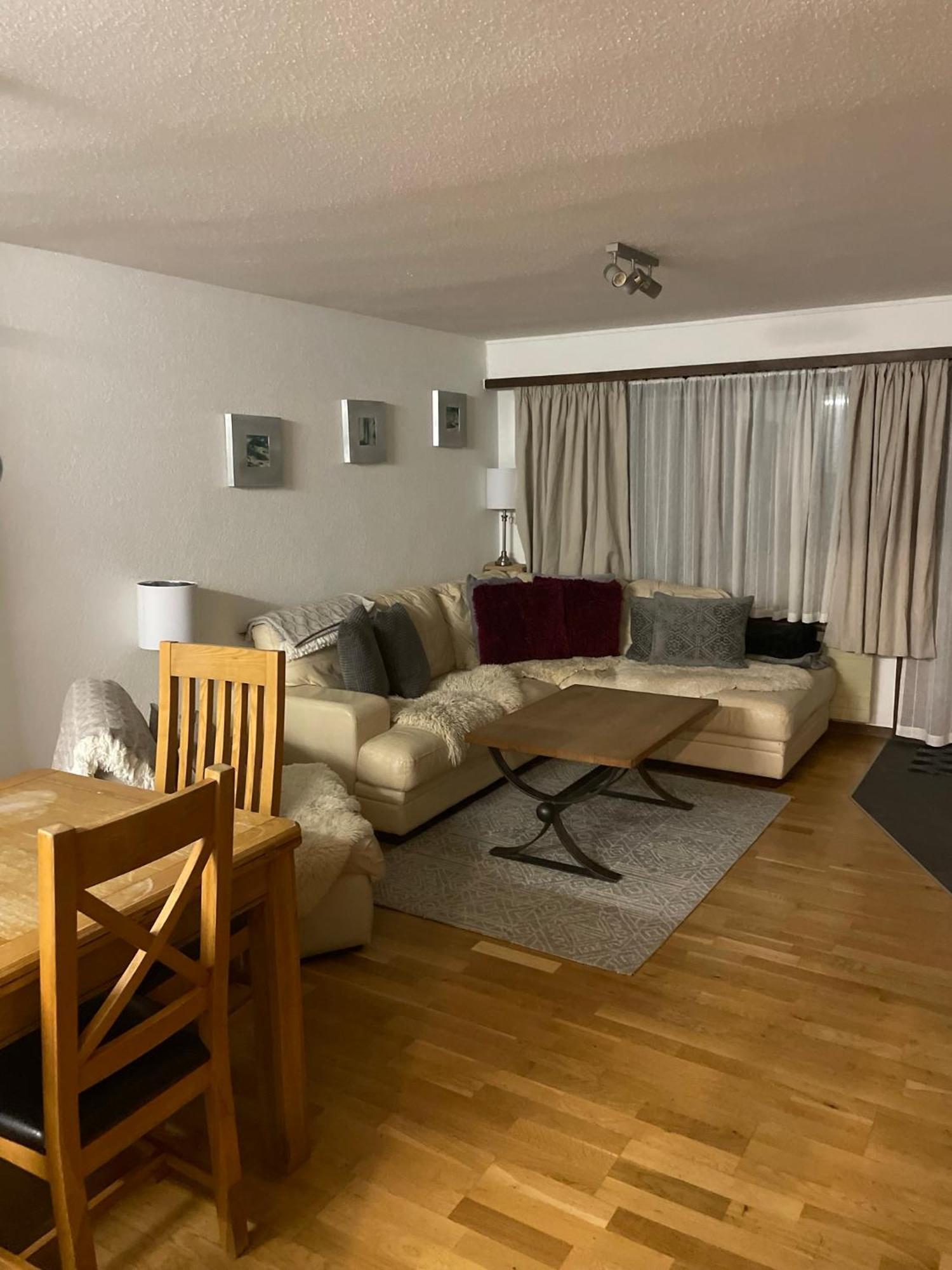 Modern Taesch Apartment With Free Parking Exterior foto
